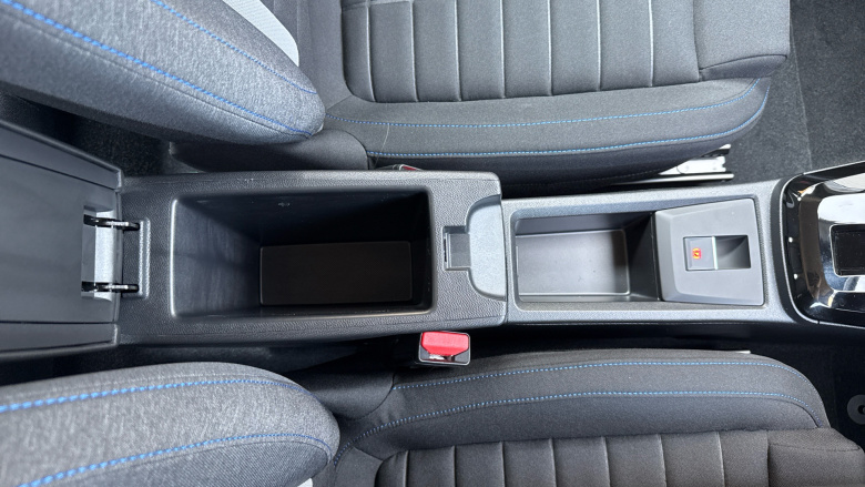 Citroen C3 83kW Plus 44kWh 5dr Auto Electric Hatchback